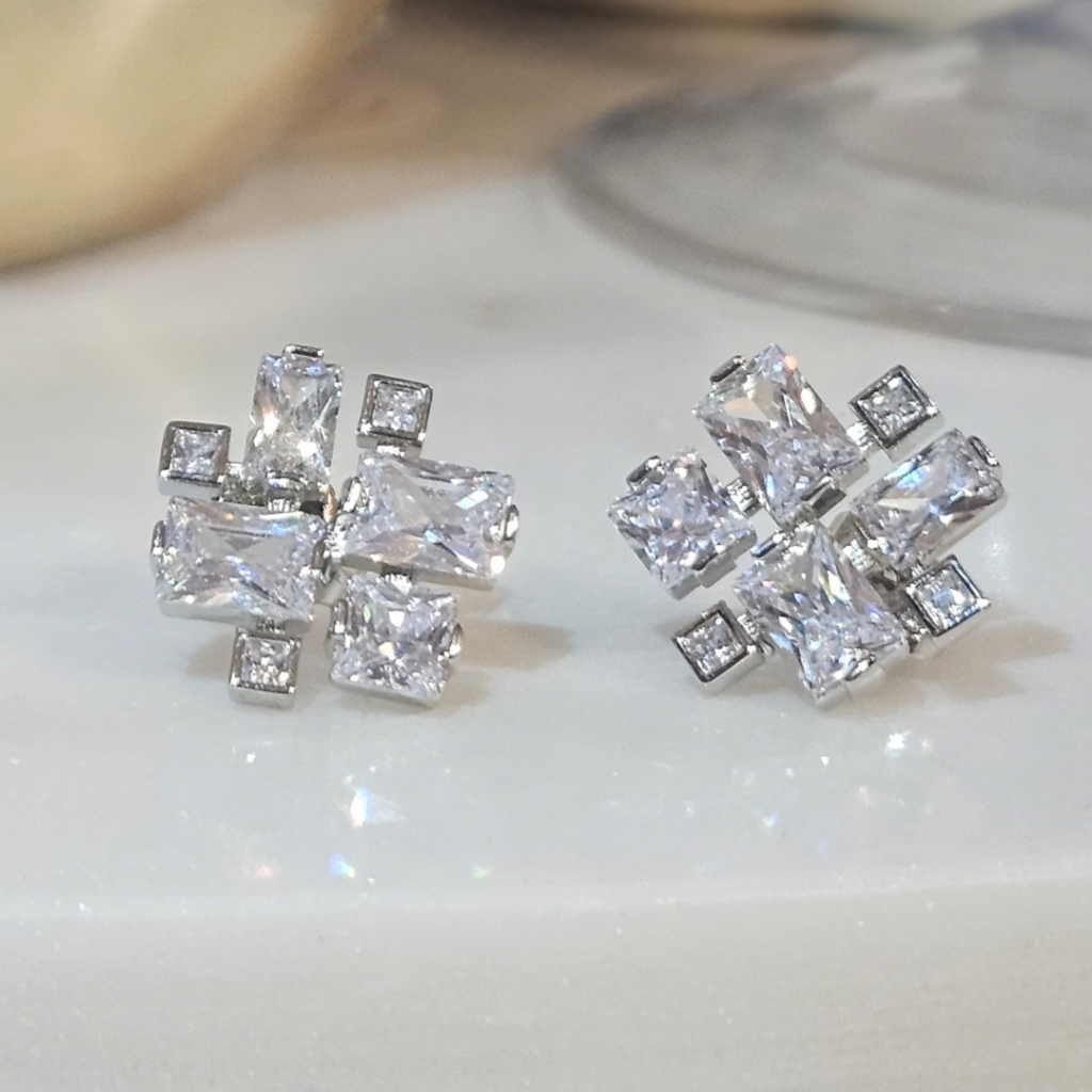 Earrings Stud